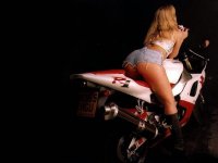 sexy-girl-on-yamaha-r1.jpg